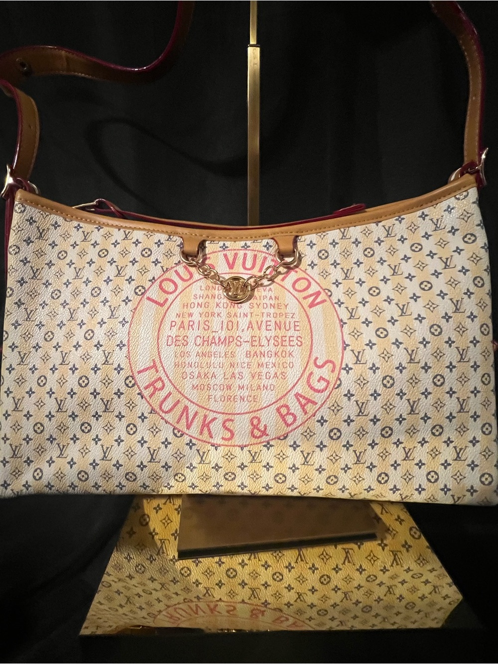 Louis Vuitton Carryall East-West BananaToned Monogram w/ Pink Trunk & Bags Stamp - Picture 13 of 16